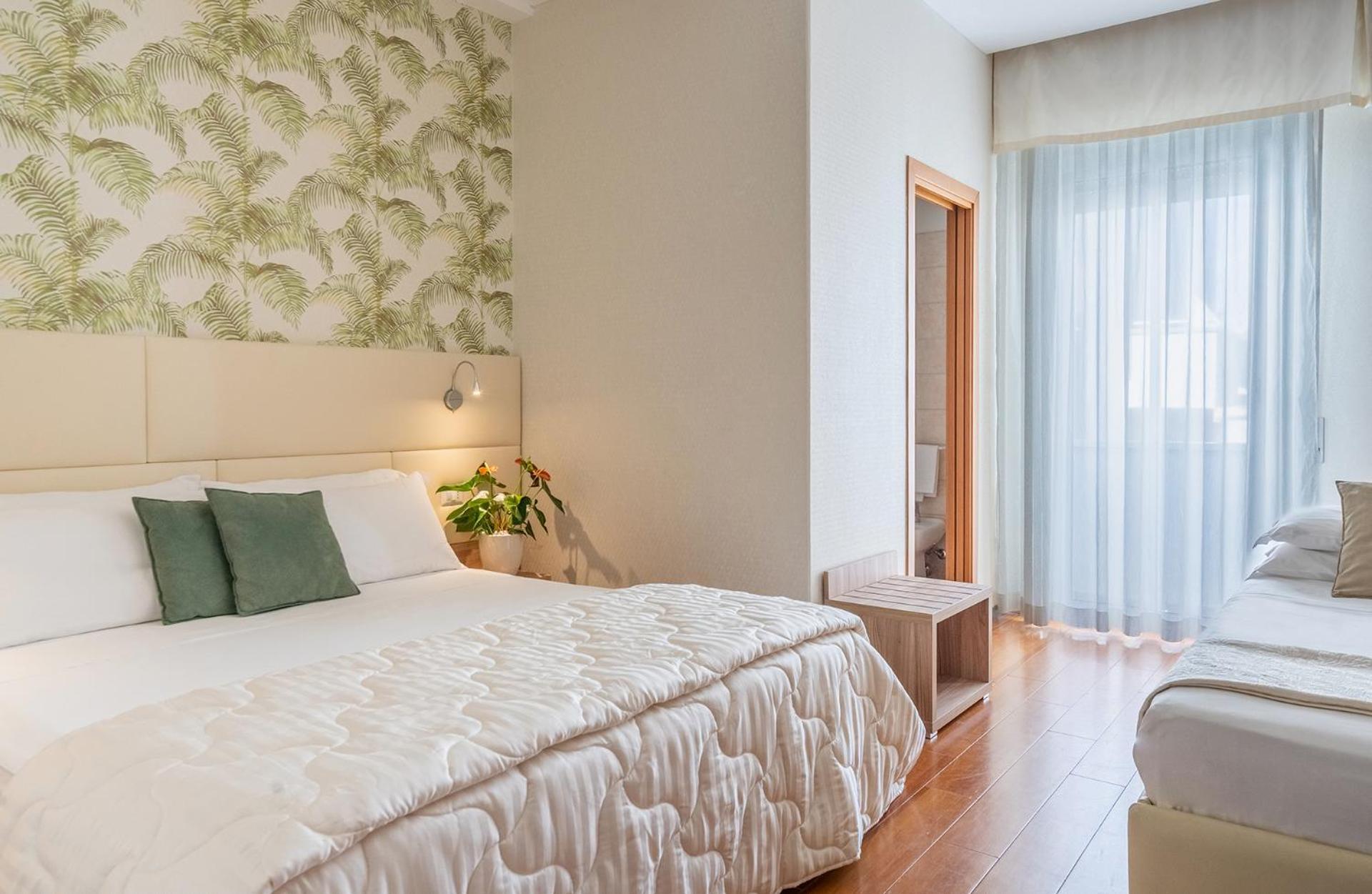 Hotel Rondinella E Viola リミニ エクステリア 写真